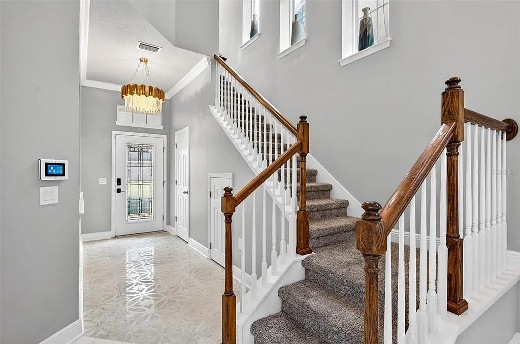 4 bed, 3.5 bath, 2380 sqft, $3,200 — Photo 2