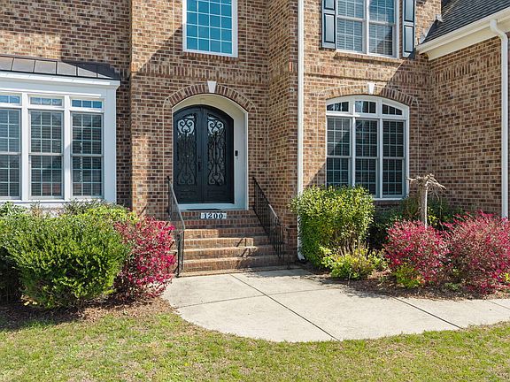 3rd image of 1200 Litchborough Way