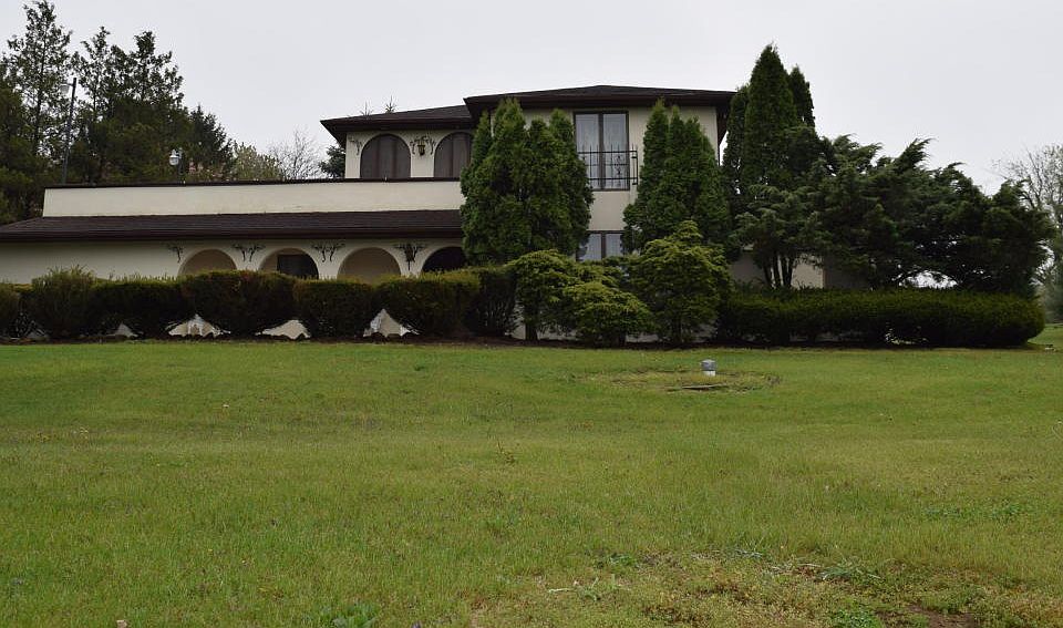 1st image of 3607 Lehigh Dr