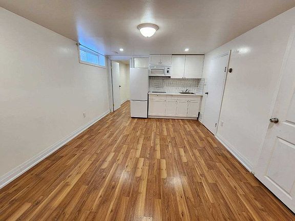 4th image of 116 Cherrywood Dr Basement 2