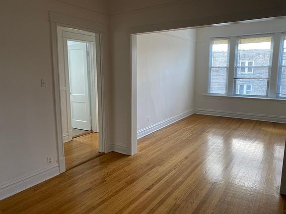 5th image of 1318 N Kedzie Ave #3R