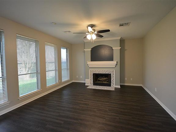 2nd image of 109 Crystal Reef Dr