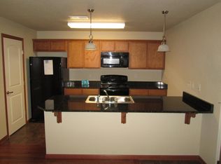 325 Hunter Pl APT 301, Manhattan, KS 66503