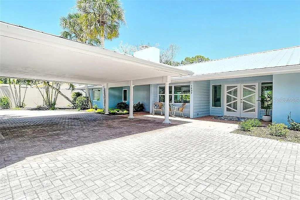 4 bed, 3.0 bath, 2439 sqft, $7,000 — Photo 4