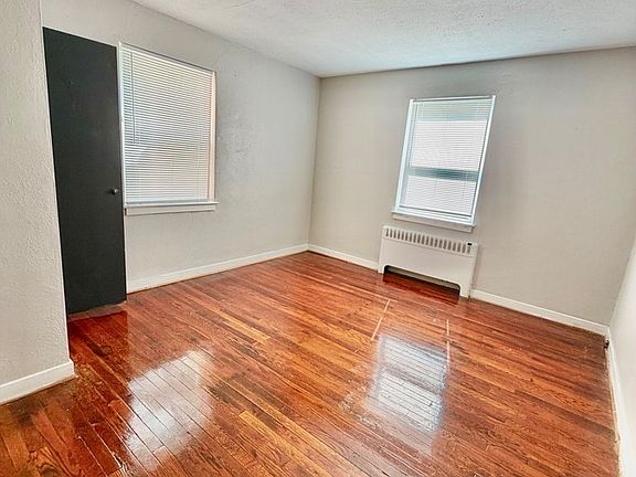 5th image of 2001 Hampden Blvd
