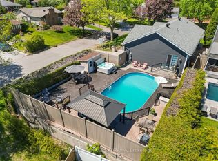 1005 Gold Cres, Ottawa, ON K2B8C4