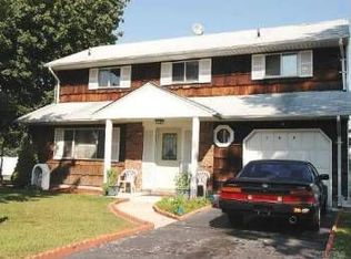 167 Acorn Ave, Central Islip, NY 11722
