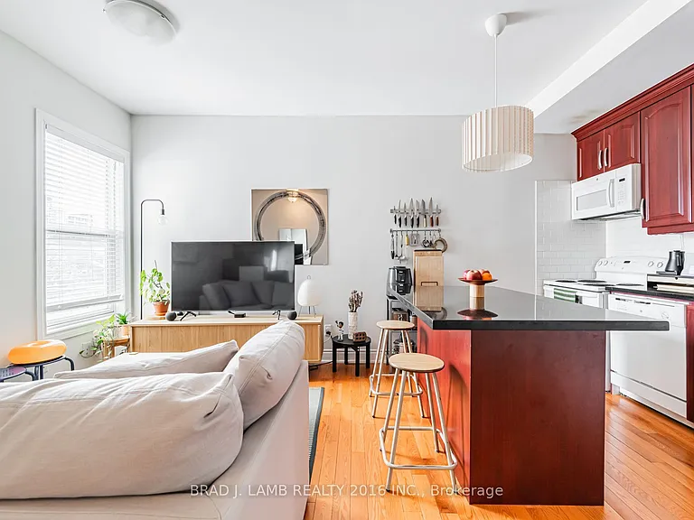 665 Richmond St W #3 — Photo 9