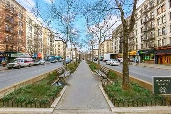 Sold by Triplemint | media 5