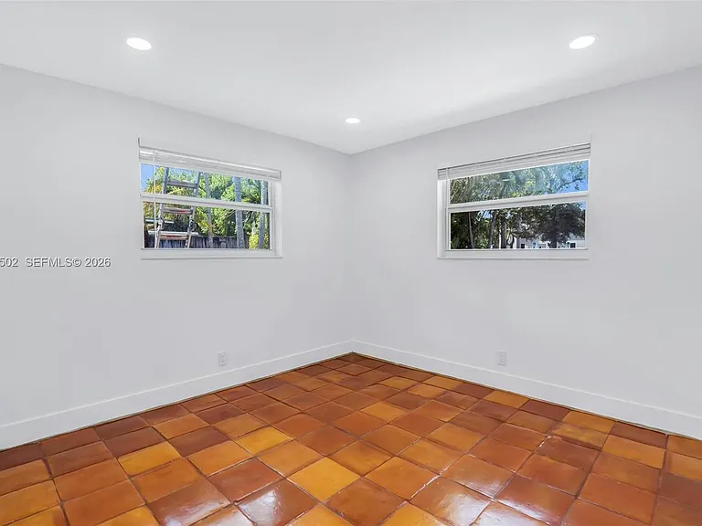 850 SW 12th Ct #850 — Photo 19