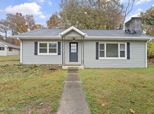 102 Morris Ln, Oak Ridge, TN 37830