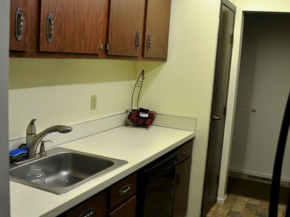 3rd image of 9905 NE 124th St APT 703