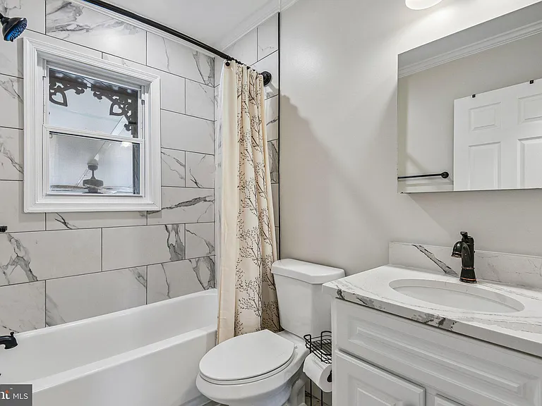 105 Dinsmore Ave — Photo 28