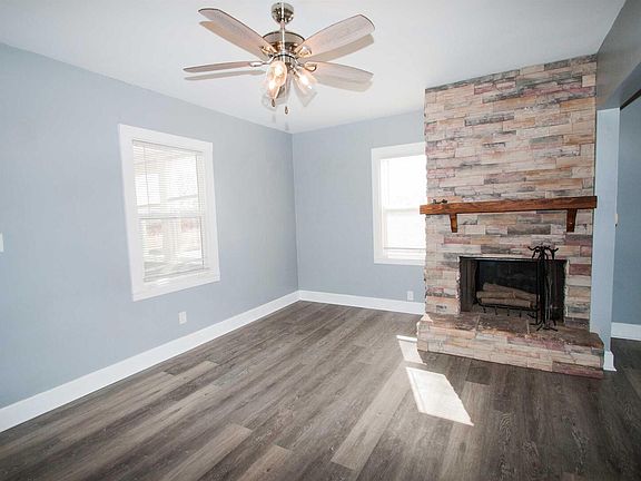 4th image of 302 S Elmwood Ave
