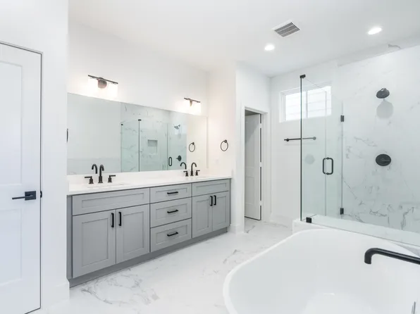 6426 Highland Pine Ln, Houston, TX 77091