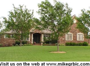 1872 N Paddock Green Ct, Wichita, KS 67206