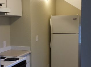 100 NW 3rd Pl APT 3, Renton, WA 98057