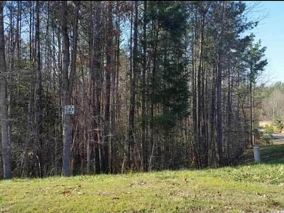 2nd image of 442 Cedar Rock Trl