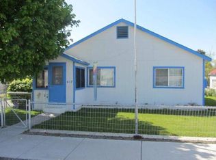617 7th Ave W, Gooding, ID 83330