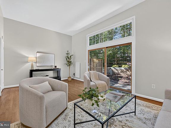 4th image of 1512 Chatham Colony Ct