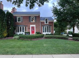 231 S Monroe St, Hinsdale, IL