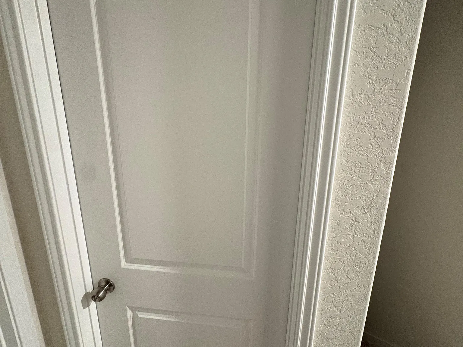 1 bed, 1.5 bath, 1950 sqft, $884 — Photo 1