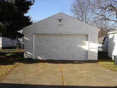 2911 Fletcher Ave NE — Photo 2