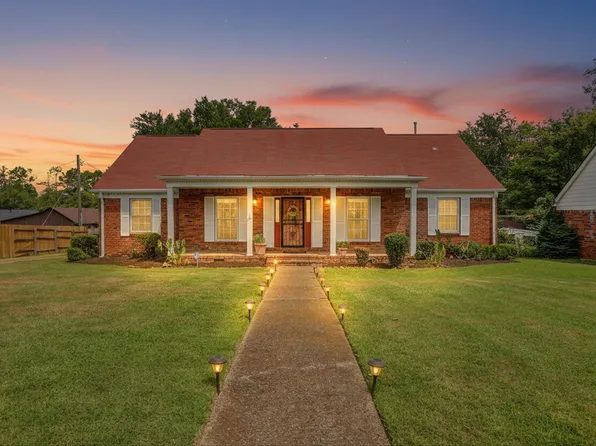 4570 Craigmont Dr, Memphis, TN 38128