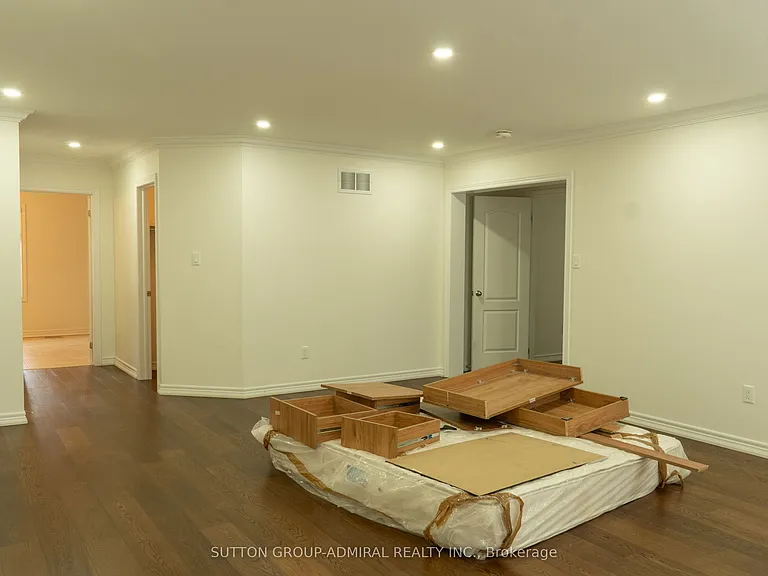 29 Wendelyn Dr #MAIN 2ND FLOOR — Photo 28