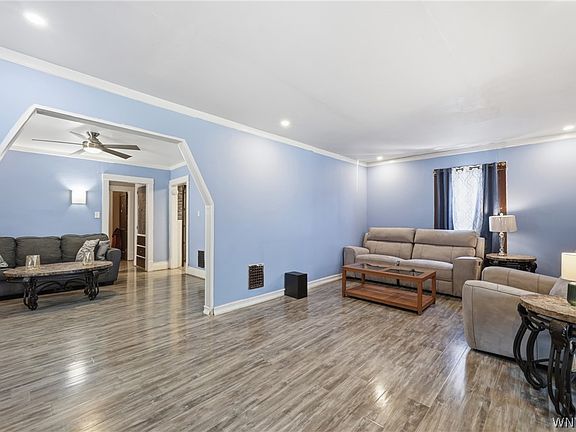 4th image of 102 Cloverdale Ave