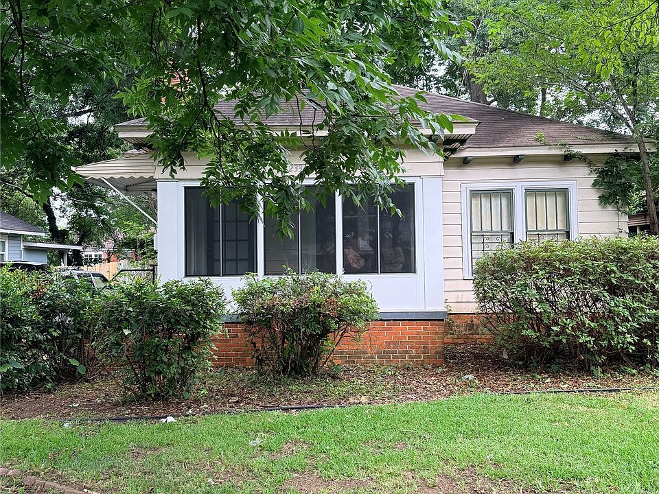 1st image of 2334 Winona Ave