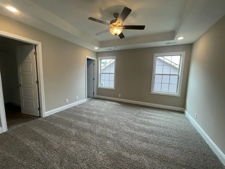 1228 Cardinal Creek Dr — Photo 5