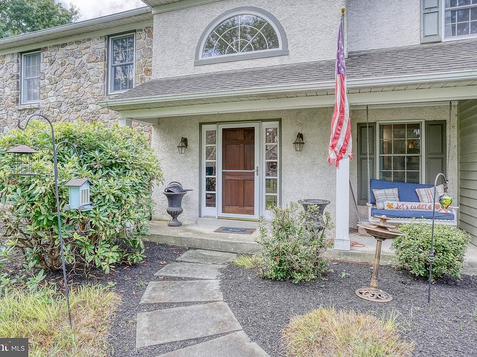 1st image of 200 Derby Ln