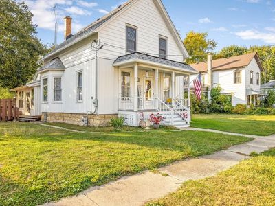 310 N 5th St, Capron, IL, 61012