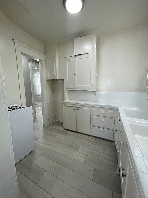 1st image of 1119 E Appleton St #1121-1/2