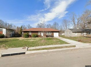 8216 Ruskin Way, Kansas City, MO 64134