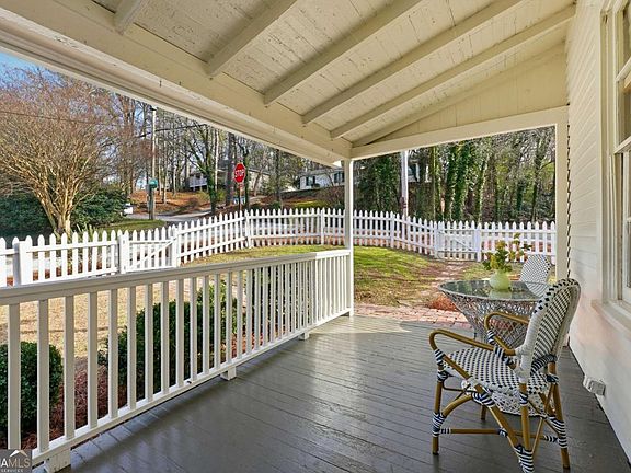 5th image of 1966 Butler Way NW