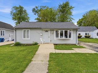 138 N Calhoun St, Aurora, IL 60505