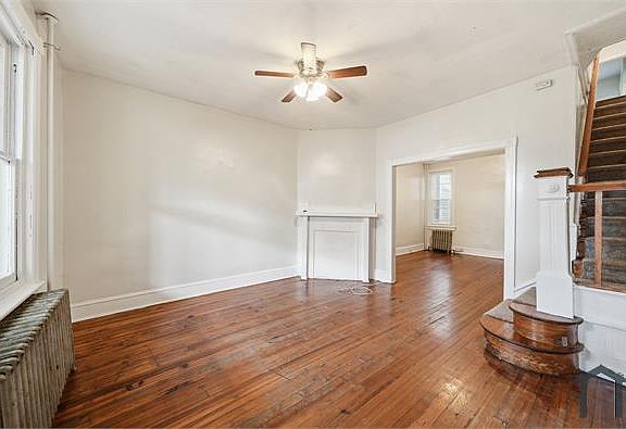 4th image of 125 E Hortter St