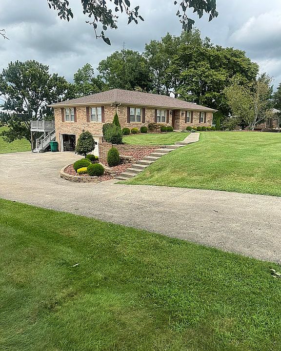 1st image of 225 Country View Dr