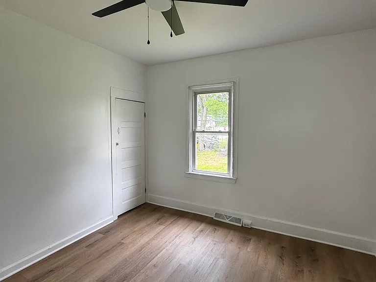 124 Field Ave — Photo 18