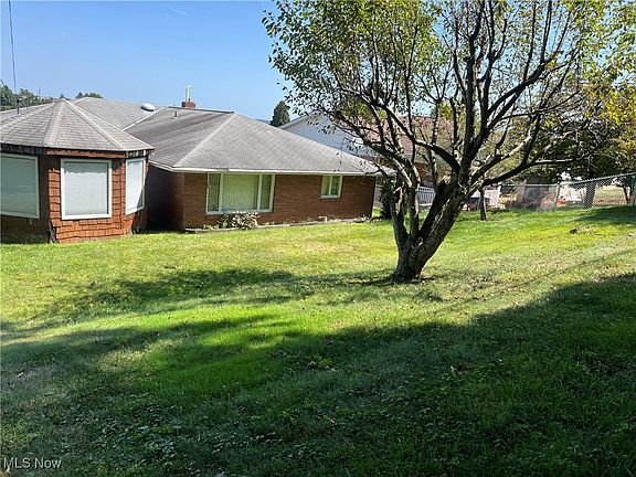 2nd image of 3013 Whitehaven Blvd