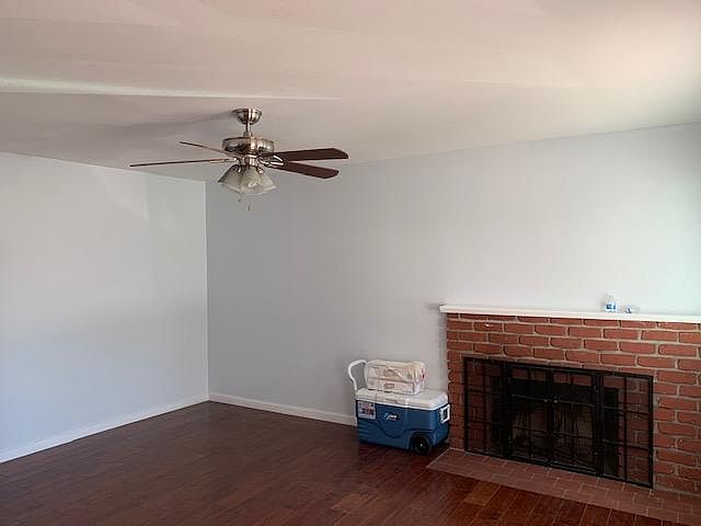 2nd image of 1892 Naples Dr
