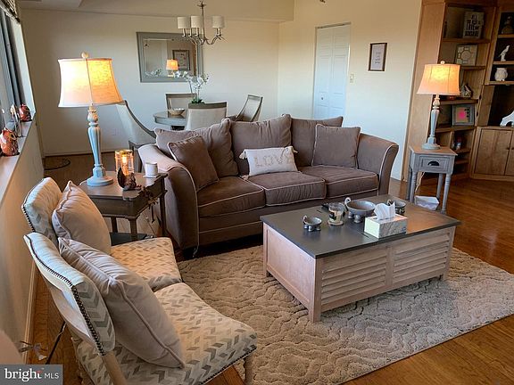 3rd image of 3713 S George Mason Dr APT 1003W