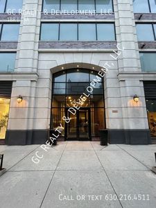 451 W Huron St #1302, Chicago, IL, 60654