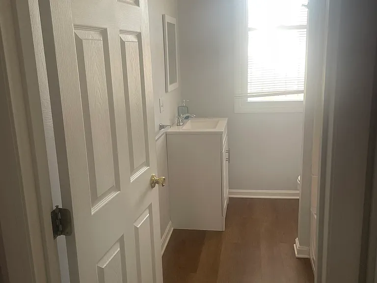 569 Greenfield Ave — Photo 12