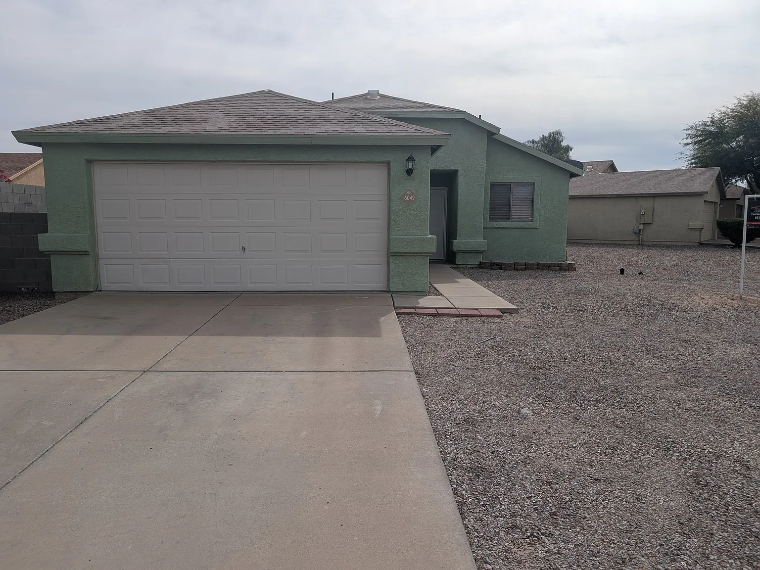 3 bed, 1308 sqft, $1,750 — Photo 1