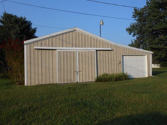 2nd image of 304 Meadowlark Dr