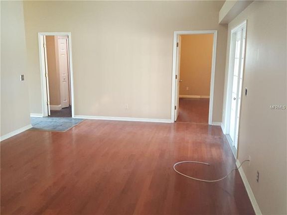 4th image of 2329 Donegan Pl
