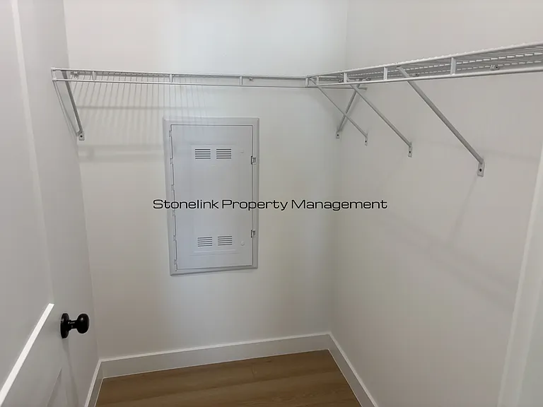 265 Manton Ave — Photo 6